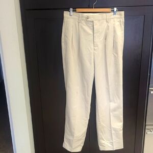Cream Chinos with High-Waisted Straight Leg Design